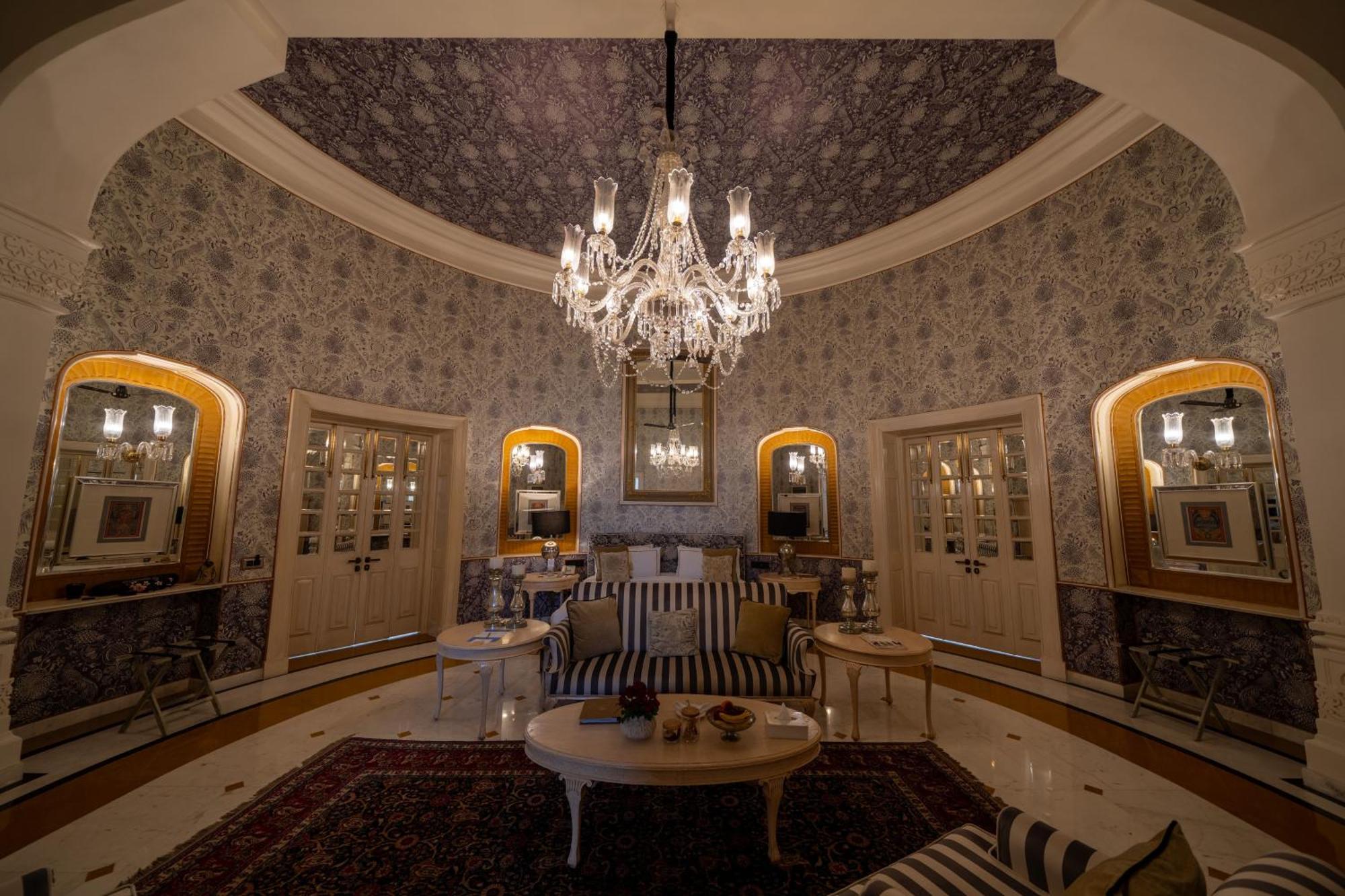 Hotel Rajmahal Palace Raas
