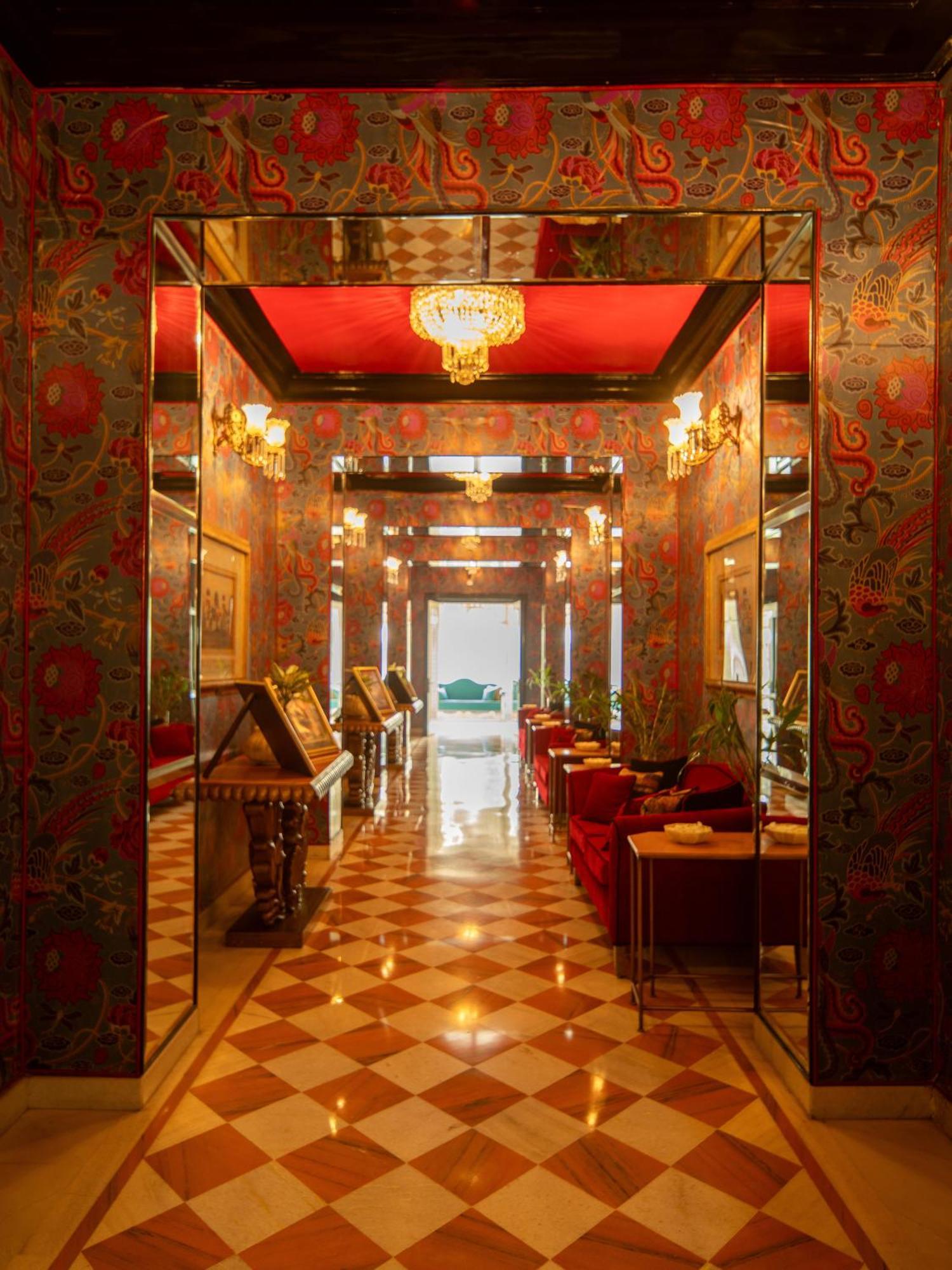 Rajmahal Palace Raas 5*