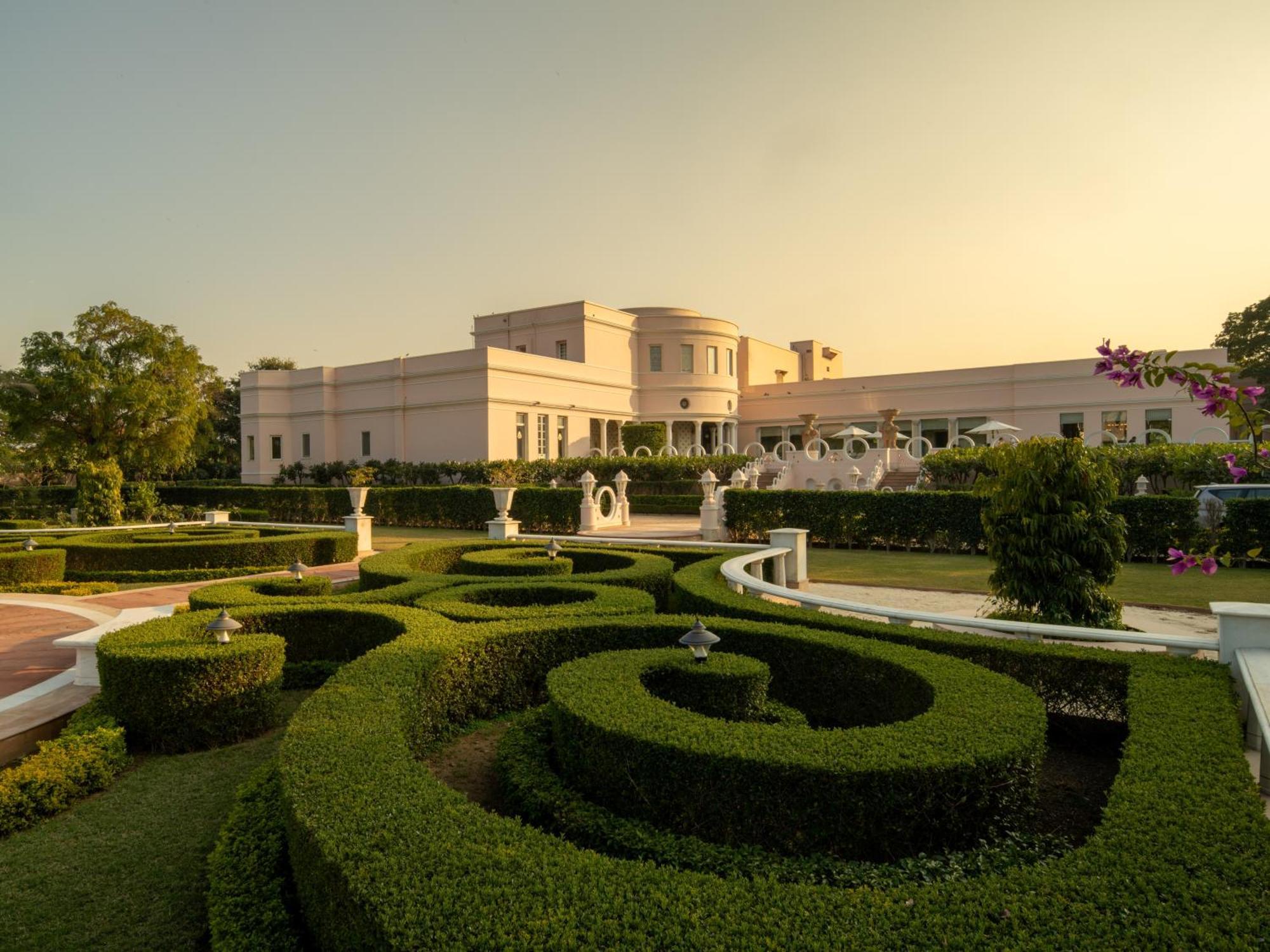 Rajmahal Palace Raas 5*